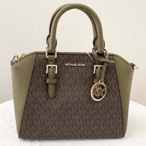 Michael Kors Brown Signature Duffle Green Ciara